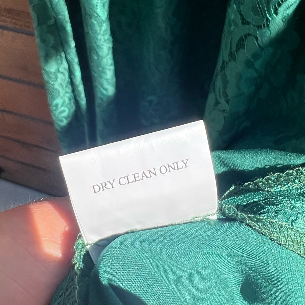 NWOT Beautiful long green lace dress!Size 10. - Picture 13 of 15